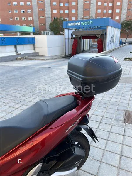 Honda PCX 125 – Vista 9
