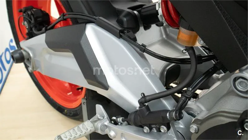 Aprilia Tuono 660 – Vista 16