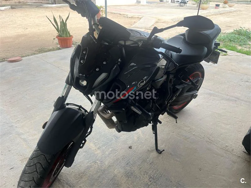 Yamaha MT-07 – Vista 6