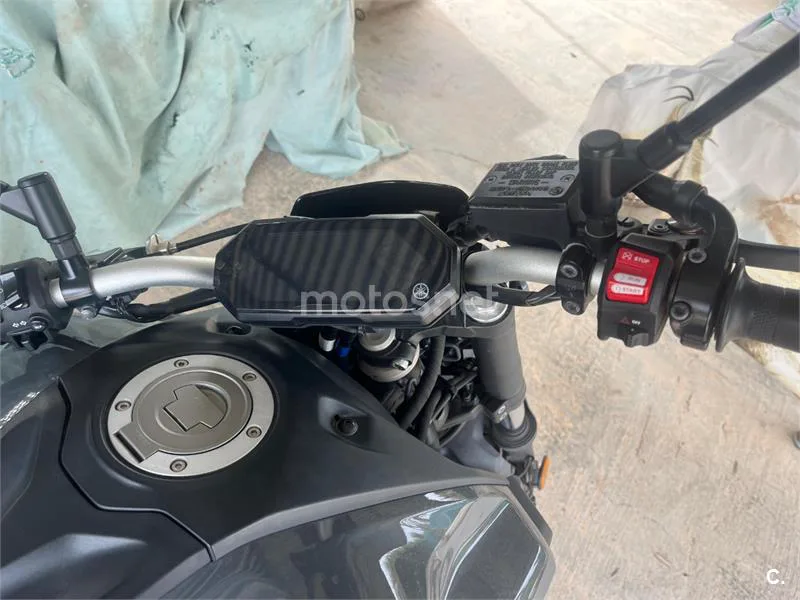 Yamaha MT-07 – Vista 7