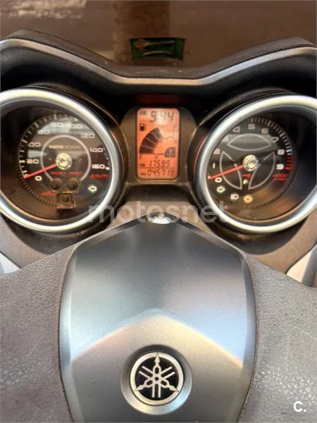 Yamaha XMAX 250 – Vista 6