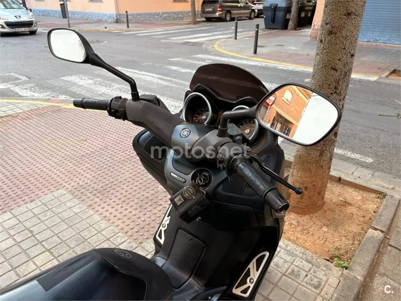Yamaha XMAX 250 – Vista 10