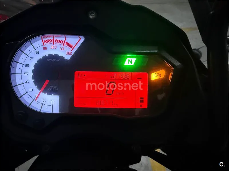 Benelli TRK 502 – Vista 11