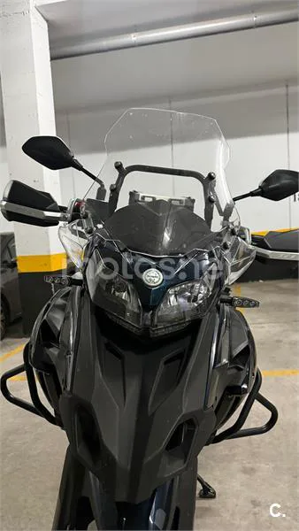 Benelli TRK 502 – Vista 16