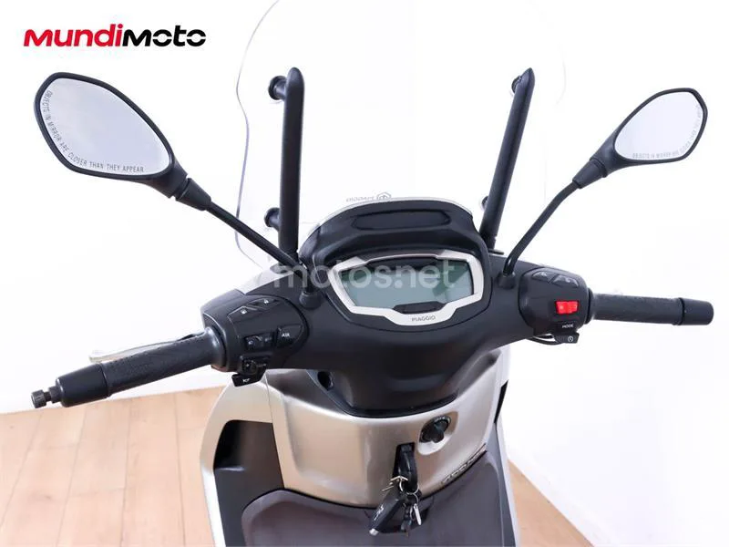 Piaggio Beverly – Vista 11