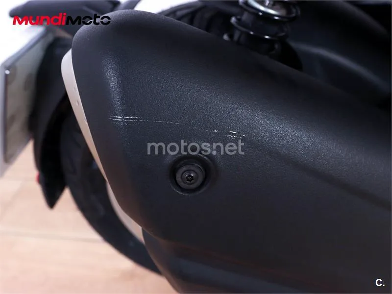 Piaggio Beverly – Vista 14
