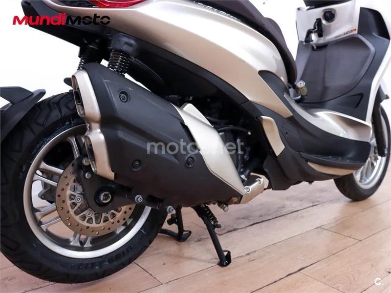 Piaggio Beverly – Vista 4