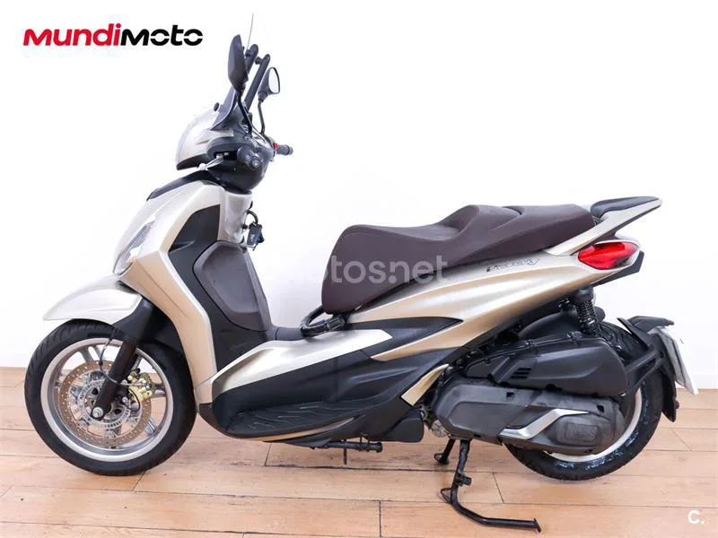 Piaggio Beverly – Vista 6