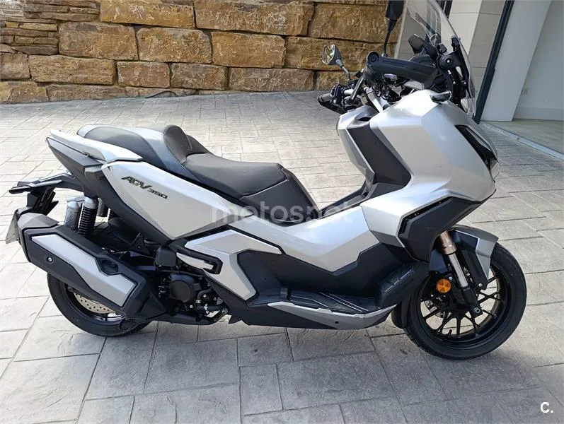 Honda ADV 350 – Vista 5