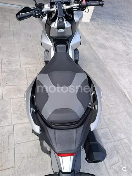 Honda ADV 350 – Vista 6