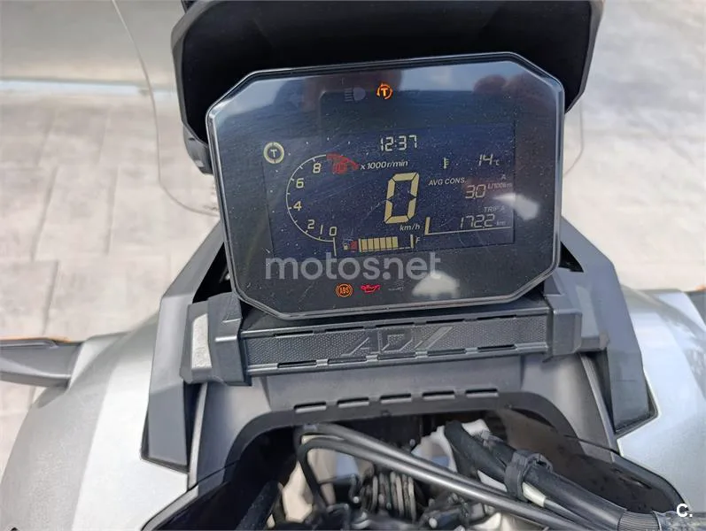 Honda ADV 350 – Vista 7