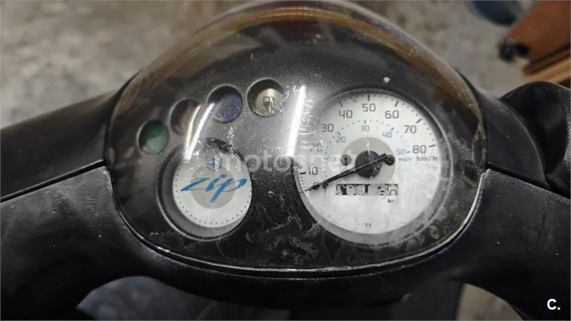 Piaggio ZIP 50 2T – Vista 4