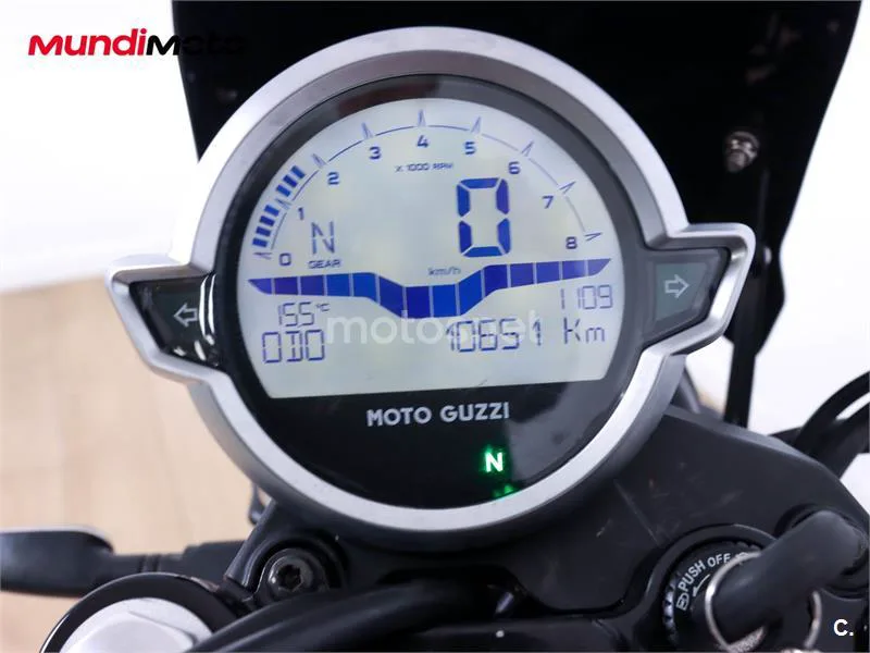 Moto Guzzi V7 III – Vista 12
