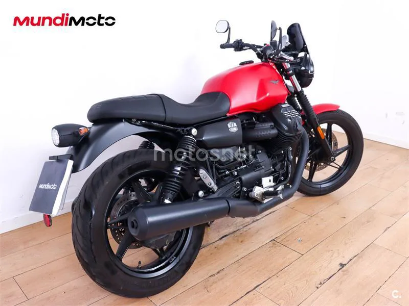 Moto Guzzi V7 III – Vista 3