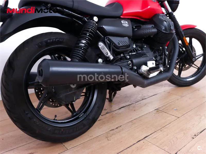Moto Guzzi V7 III – Vista 4