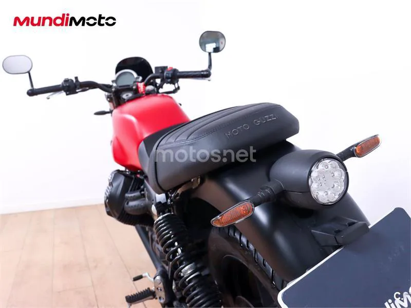 Moto Guzzi V7 III – Vista 9