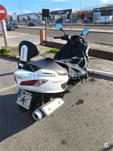 Suzuki Burgman 125 – Vista 3