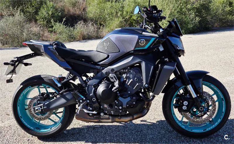 Yamaha MT-09 – Vista 7