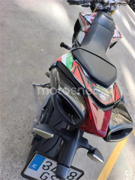 Aprilia Dorsoduro 750 – Vista 3