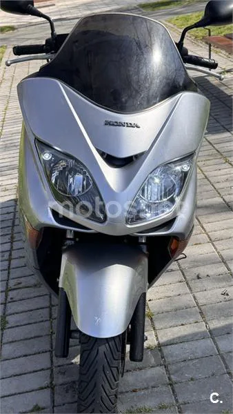 Honda Forza 250 EX – Vista 2