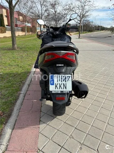 Kymco Grand Dink 300 2550 € 2018 Madrid - 1