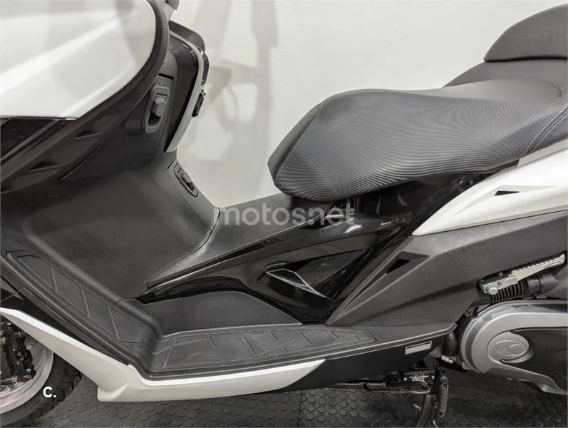 Kymco Xciting 400 – Vista 3