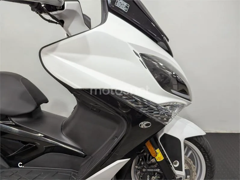 Kymco Xciting 400 – Vista 6