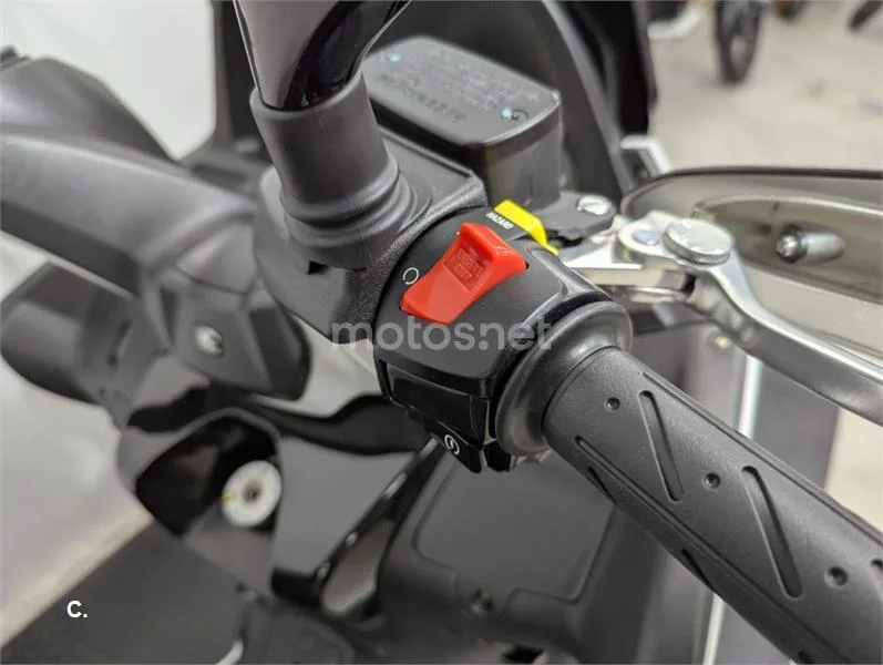 Kymco Xciting 400 – Vista 10