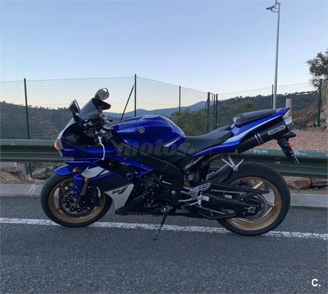 Yamaha R1 – Vista 3