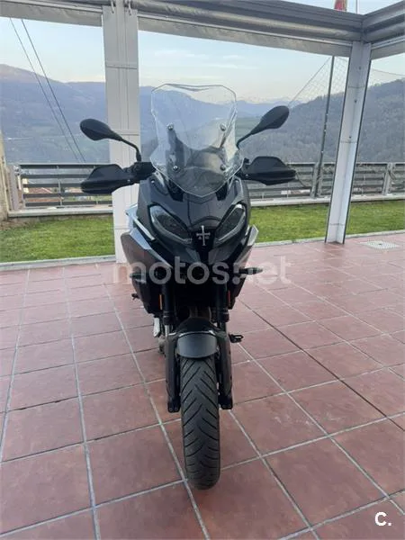 BMW F 900 XR – Vista 3