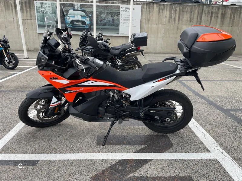 KTM 890 – Vista 2