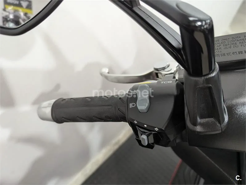 Kymco Super Dink 350 – Vista 9