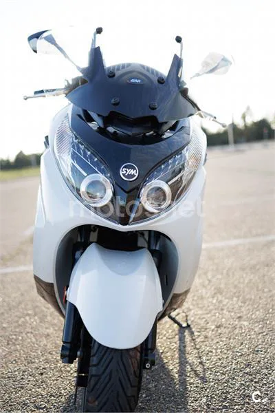 SYM Maxsym 400 – Vista 4