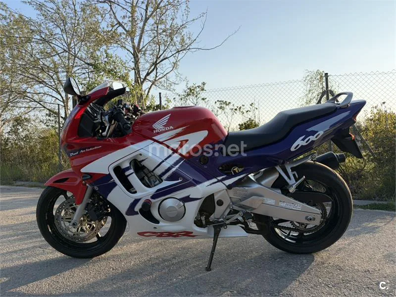 Honda CBR 600F – Vista 2