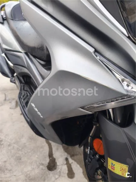 Kymco Super Dink 350i – Vista 7