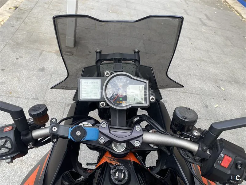 KTM 1290 Super Duke GT – Vista 4