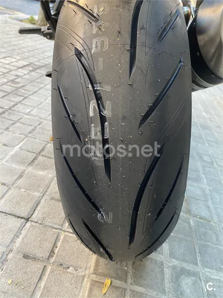 KTM 1290 Super Duke GT – Vista 6
