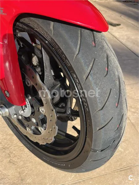 Suzuki GSX-S750 – Vista 8