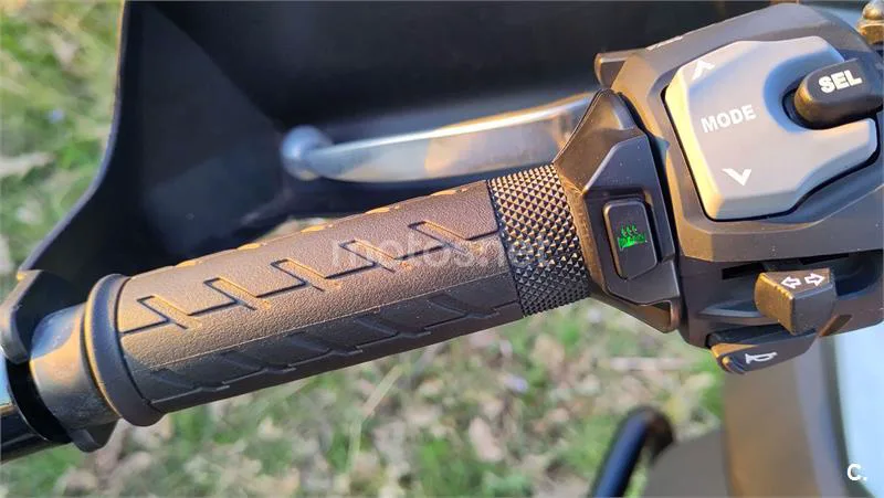 Suzuki V-Strom 650 XT – Vista 15