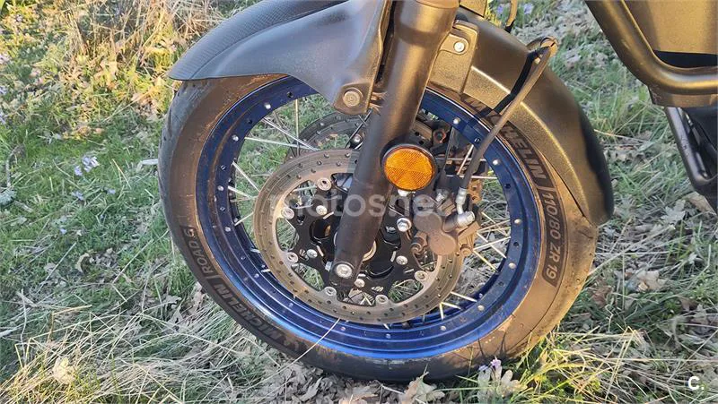 Suzuki V-Strom 650 XT – Vista 7