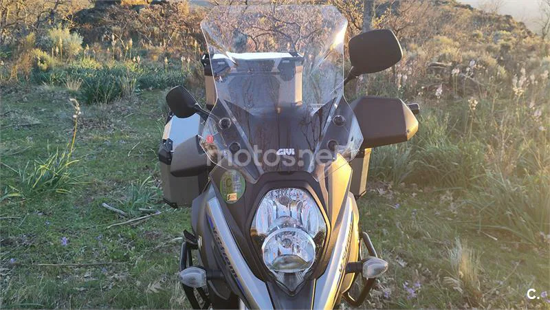 Suzuki V-Strom 650 XT – Vista 9