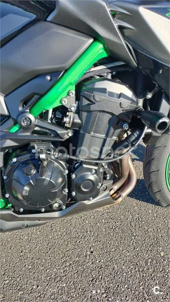 Kawasaki Z 900 – Vista 7