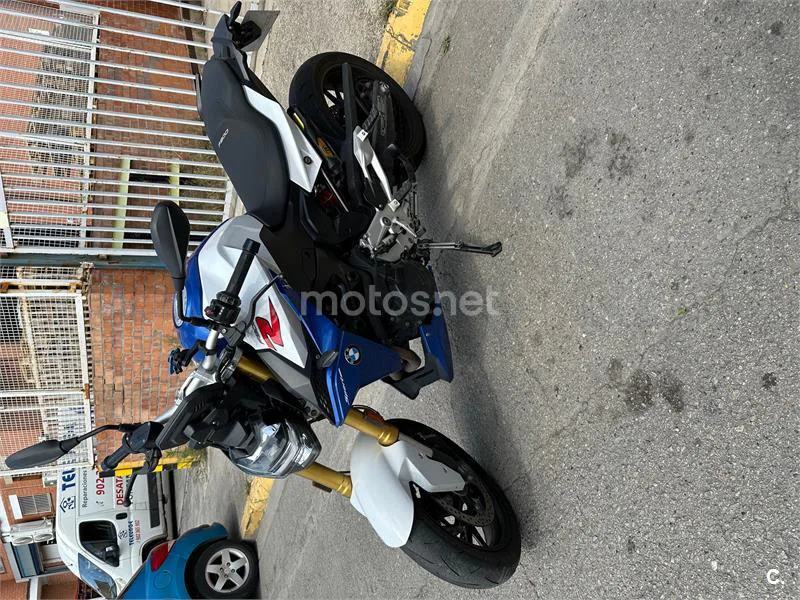 BMW F 900 R – Vista 2