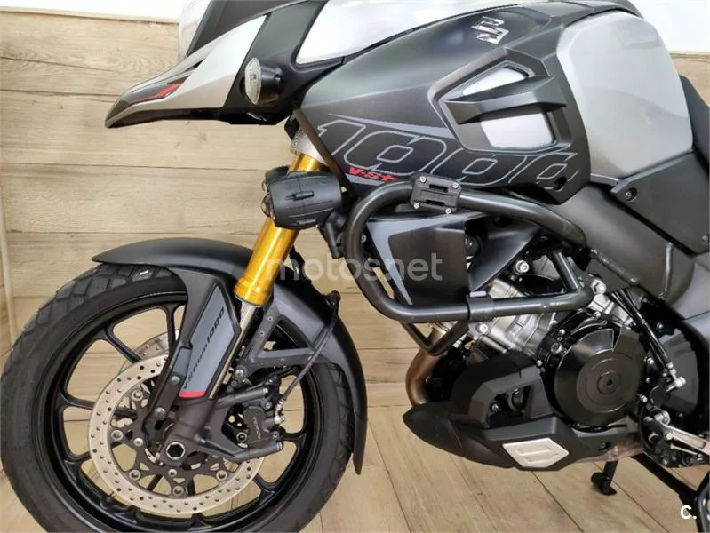 Suzuki V-Strom 1000 – Vista 10