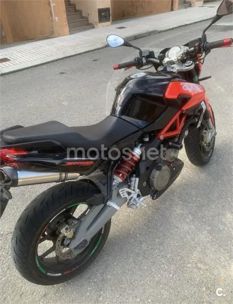 Aprilia Shiver 750 – Vista 7