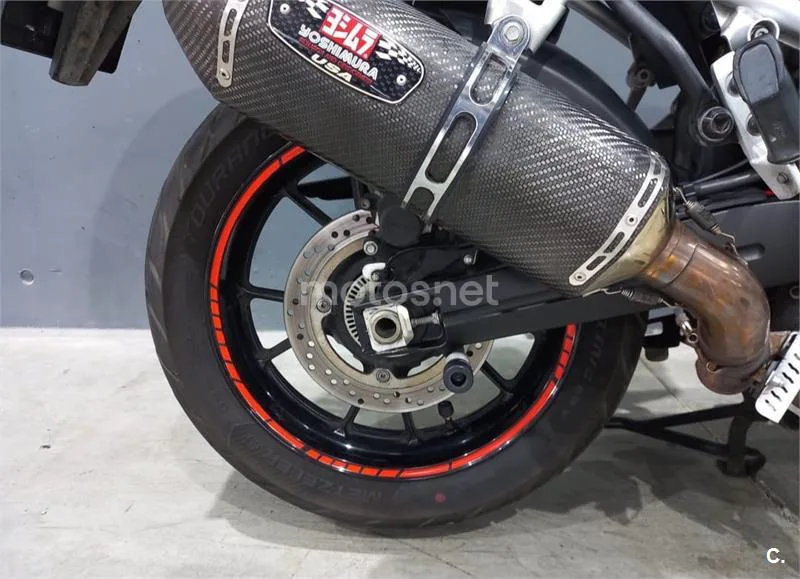 Suzuki V-Strom 1000 – Vista 9