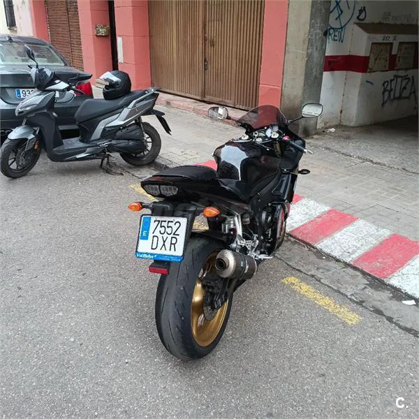 Yamaha R6 – Vista 3