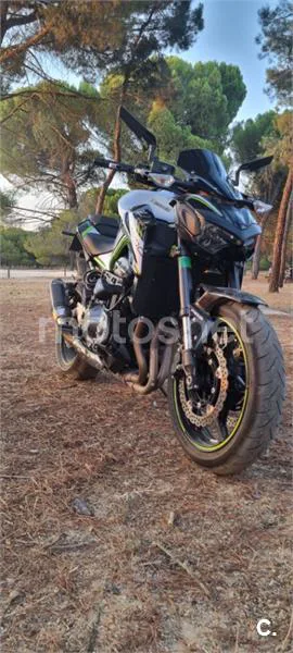Kawasaki Z 900 – Vista 9