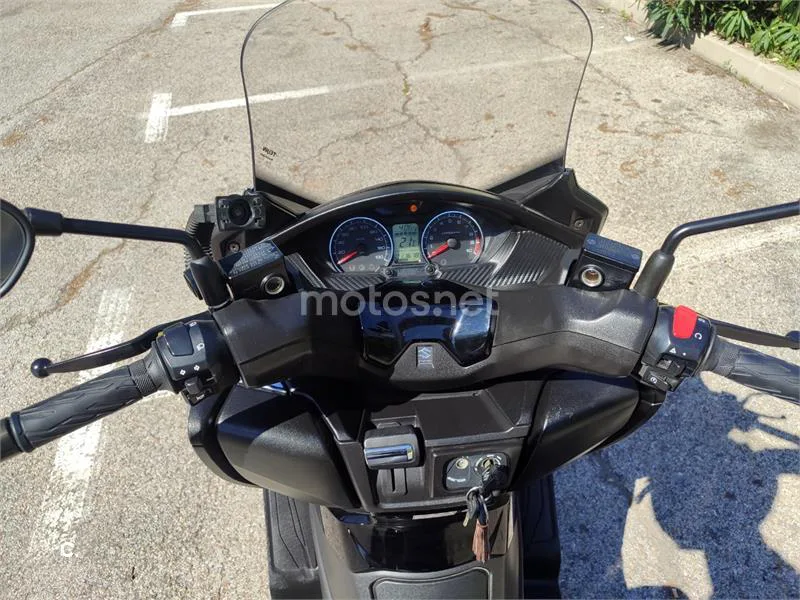 Suzuki Burgman 400 – Vista 7