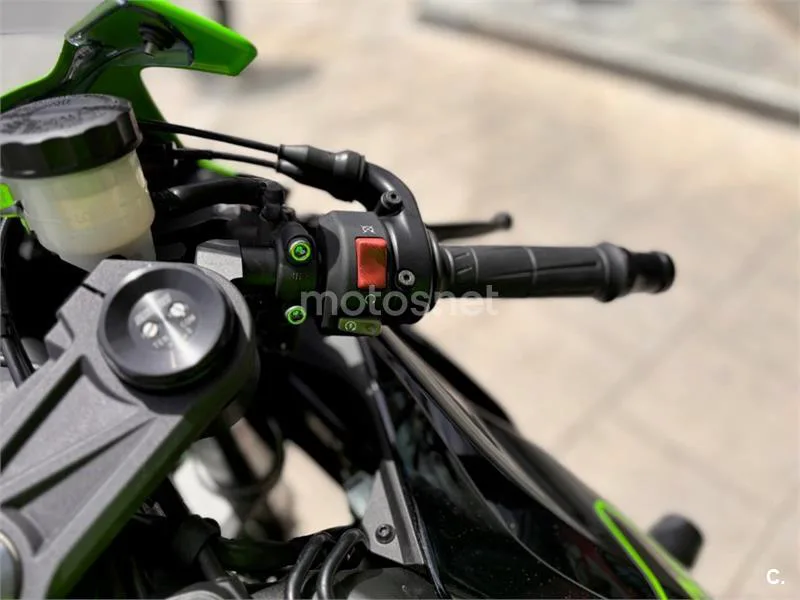 Kawasaki Ninja ZX-6R – Vista 16